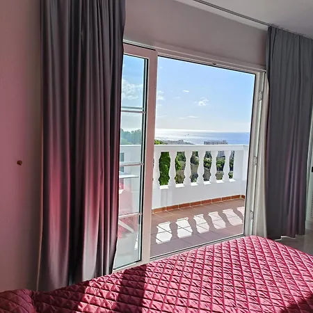 Siam Las Americas Air Con & Ocean View * 아데제